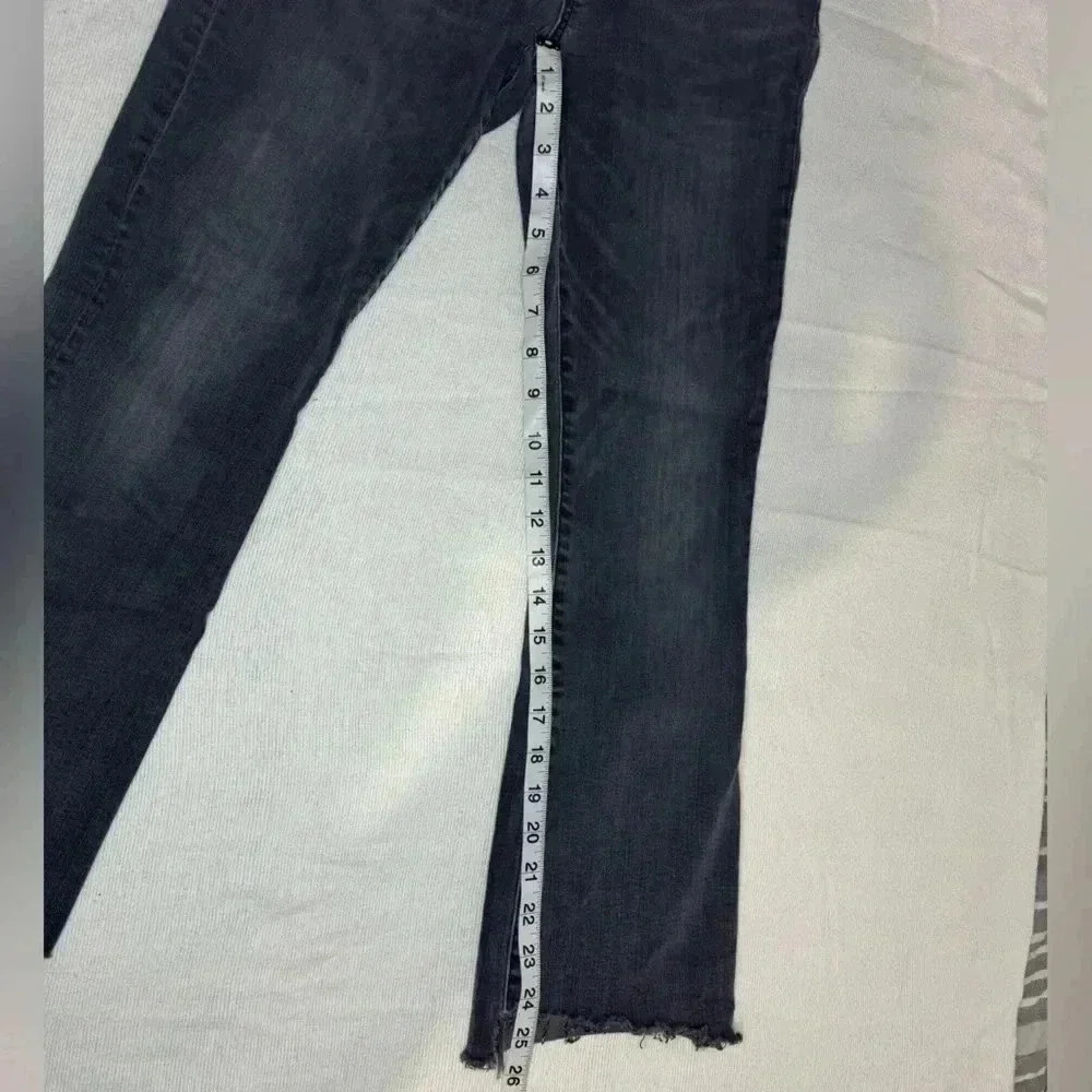 Madewell Cali Demi Boot Black Jeans. Fringed bottoms. 4 Button Fly. - Picture 9 of 11